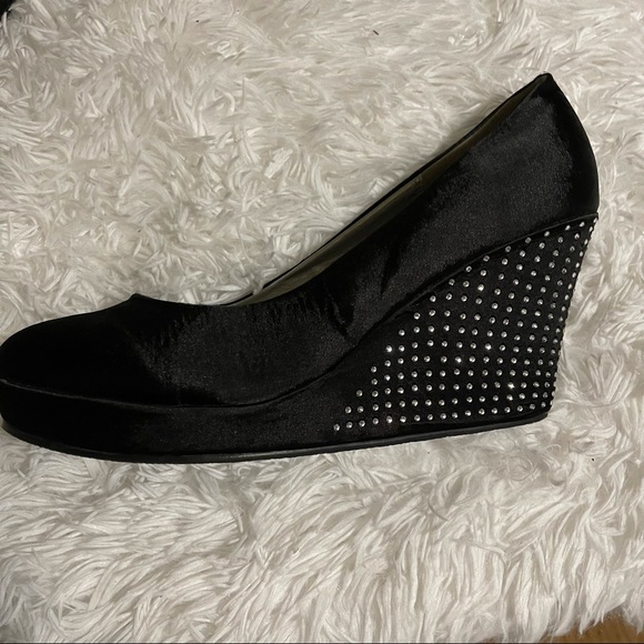 B.F.T by Barefoot Tess Black Sequin Wedges Size 14M - Picture 5 of 6